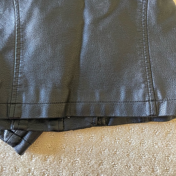 ART CLASS -  Vegan leather jacket- (S) 6-6x - Picture 2 of 13